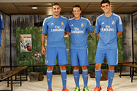 PRESENTACION SEGUNDA EQUIPACION REAL MADRID 